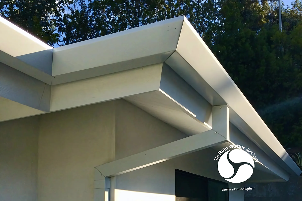 Flat face rain gutters designed for modern Malibu homes